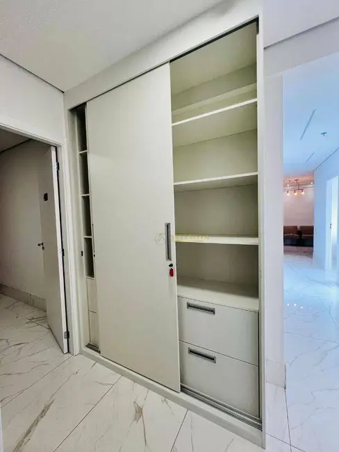 Foto 5 de Sala Comercial à venda e para alugar, 76m2 em Centro, Jacarei - SP