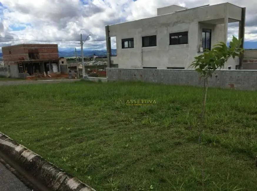 Foto 1 de Terreno / Lote à venda, 332m2 em Parque Residencial Maria Elmira, Cacapava - SP