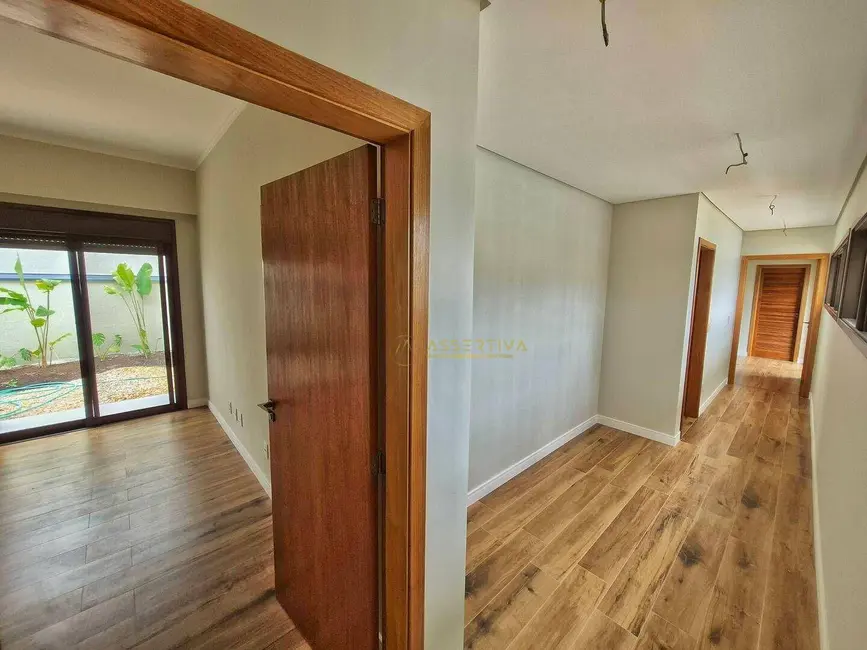 Foto 4 de Casa de Condomínio com 3 quartos à venda, 600m2 em Sao Jose Dos Campos - SP