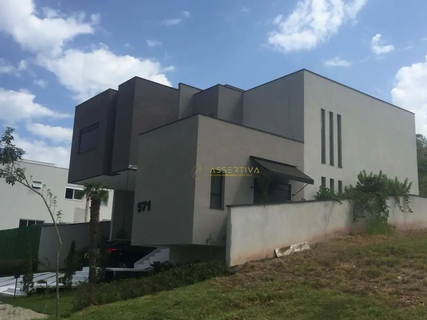 Foto 1 de Sobrado com 4 quartos para alugar, 350m2 em Sao Jose Dos Campos - SP