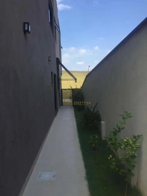 Foto 4 de Sobrado com 4 quartos para alugar, 350m2 em Sao Jose Dos Campos - SP