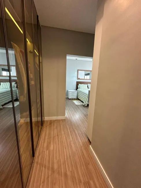 Casa de Condomínio com 3 quartos à venda, 308m2 em Sao Jose Dos Campos - SP - imagem 2 Foto 2 de Casa de Condomínio com 3 quartos à venda, 308m2 em Sao Jose Dos Campos - SP