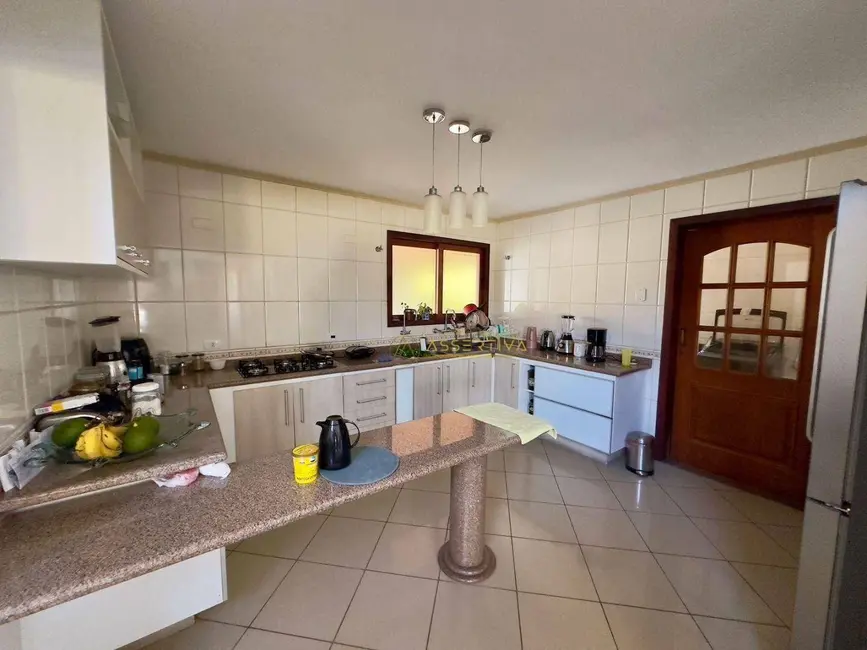 Foto 9 de Casa com 3 quartos à venda e para alugar, 657m2 em Jardim Residencial Doutor Lessa, Pindamonhangaba - SP