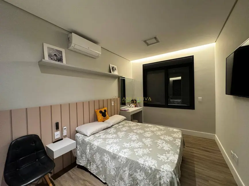 Foto 9 de Casa de Condomínio com 4 quartos à venda, 450m2 em Sao Jose Dos Campos - SP