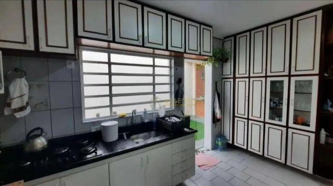 Foto 2 de Casa de Condomínio com 4 quartos à venda, 250m2 em Sao Jose Dos Campos - SP