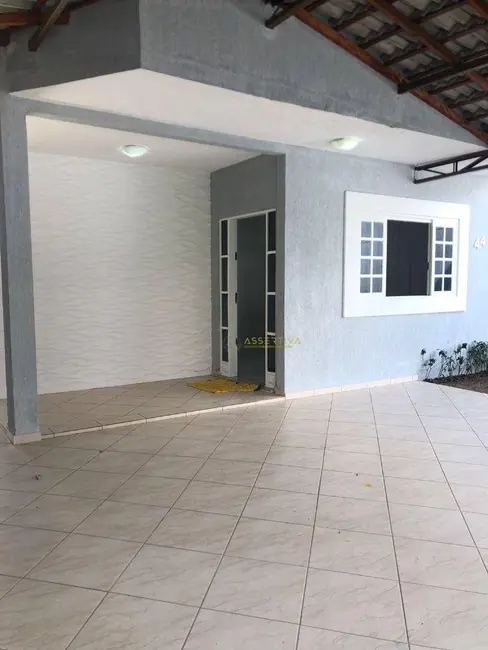 Foto 4 de Casa com 5 quartos à venda, 250m2 em Loteamento Villa Branca, Jacarei - SP