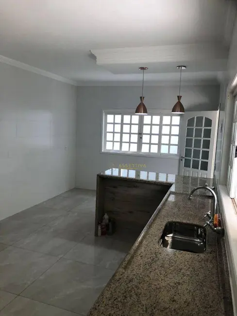 Foto 5 de Casa com 5 quartos à venda, 250m2 em Loteamento Villa Branca, Jacarei - SP
