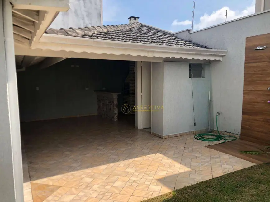 Foto 6 de Casa com 5 quartos à venda, 250m2 em Loteamento Villa Branca, Jacarei - SP
