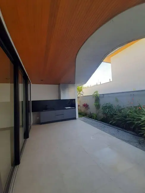 Casa de Condomínio com 3 quartos à venda, 451m2 em Sao Jose Dos Campos - SP - imagem 4 Foto 4 de Casa de Condomínio com 3 quartos à venda, 451m2 em Sao Jose Dos Campos - SP