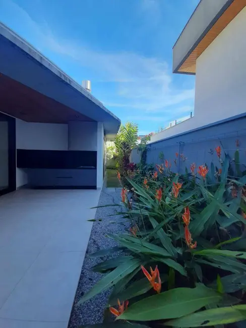 Casa de Condomínio com 3 quartos à venda, 451m2 em Sao Jose Dos Campos - SP - imagem 1 Foto 1 de Casa de Condomínio com 3 quartos à venda, 451m2 em Sao Jose Dos Campos - SP