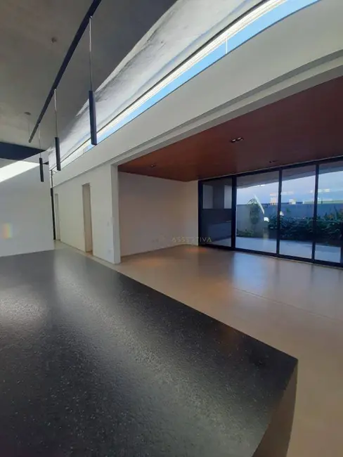 Casa de Condomínio com 3 quartos à venda, 451m2 em Sao Jose Dos Campos - SP - imagem 8 Foto 8 de Casa de Condomínio com 3 quartos à venda, 451m2 em Sao Jose Dos Campos - SP