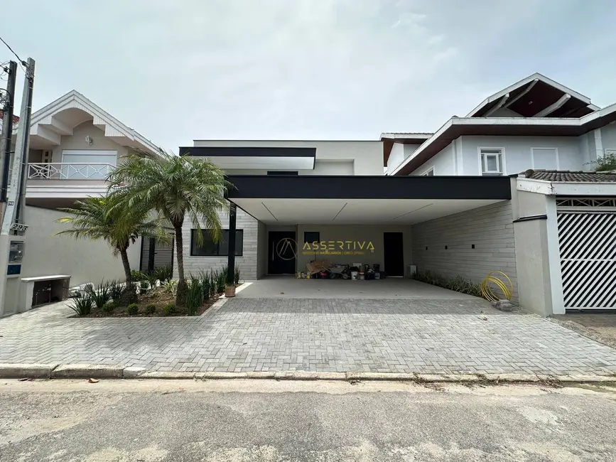Foto 1 de Casa de Condomínio com 5 quartos à venda, 360m2 em Sao Jose Dos Campos - SP