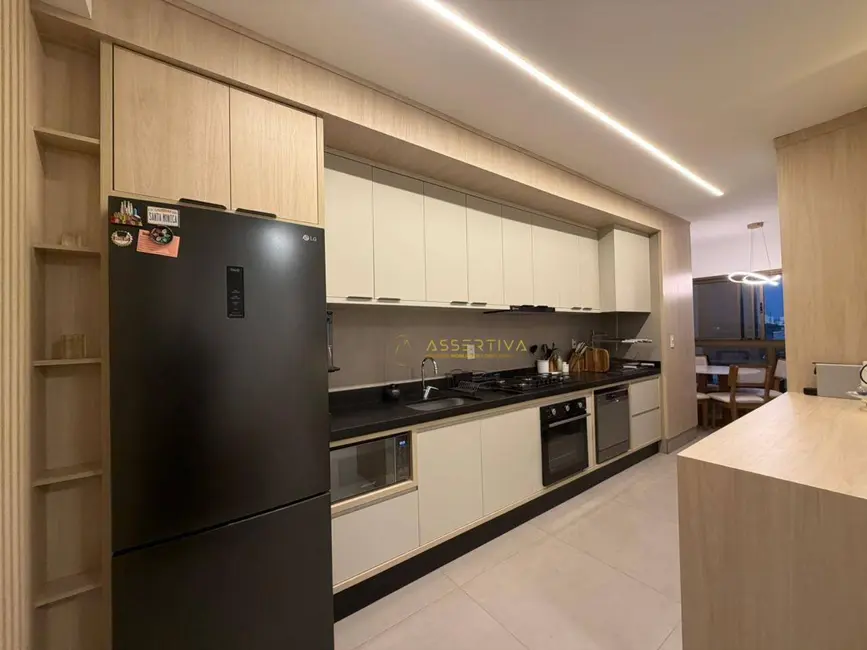 Foto 2 de Apartamento com 2 quartos à venda, 67m2 em Sao Jose Dos Campos - SP