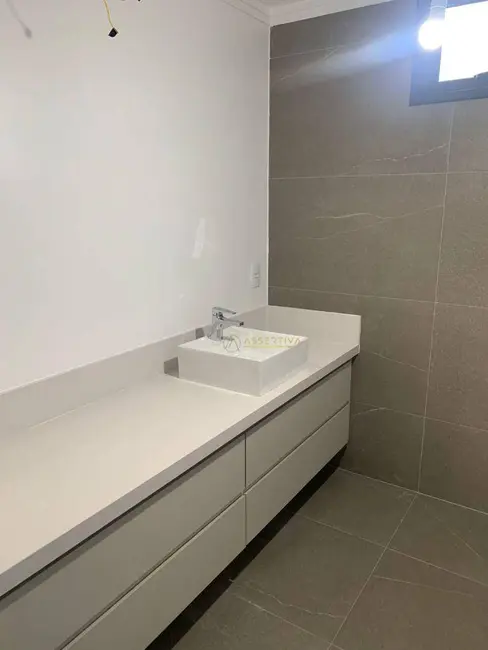 Casa de Condomínio com 3 quartos à venda, 800m2 em Sao Jose Dos Campos - SP - imagem 3 Foto 3 de Casa de Condomínio com 3 quartos à venda, 800m2 em Sao Jose Dos Campos - SP