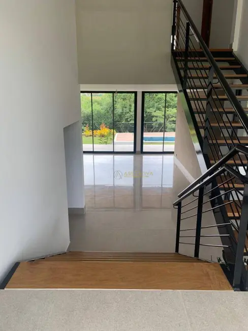 Casa de Condomínio com 3 quartos à venda, 800m2 em Sao Jose Dos Campos - SP - imagem 9 Foto 9 de Casa de Condomínio com 3 quartos à venda, 800m2 em Sao Jose Dos Campos - SP