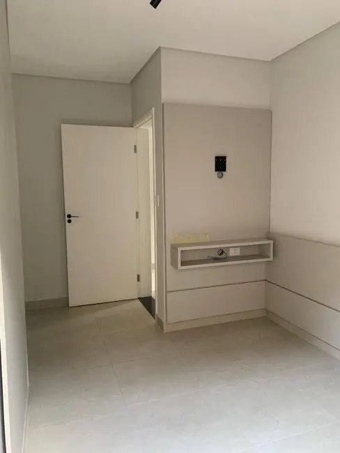 Casa de Condomínio com 4 quartos à venda, 400m2 em Sao Jose Dos Campos - SP - imagem 5 Foto 5 de Casa de Condomínio com 4 quartos à venda, 400m2 em Sao Jose Dos Campos - SP