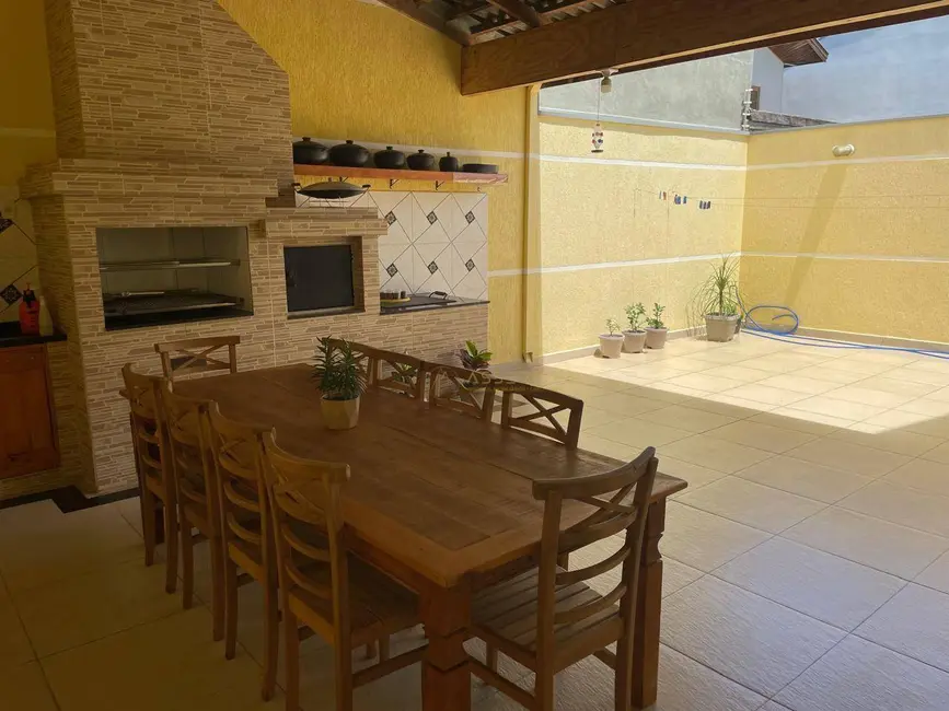 Sobrado com 3 quartos à venda, 250m2 em Sao Jose Dos Campos - SP - imagem 5 Foto 5 de Sobrado com 3 quartos à venda, 250m2 em Sao Jose Dos Campos - SP