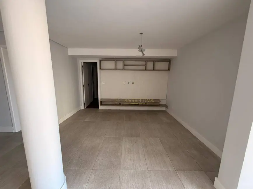 Apartamento com 4 quartos para alugar, 270m2 em Sao Jose Dos Campos - SP - imagem 3 Foto 3 de Apartamento com 4 quartos para alugar, 270m2 em Sao Jose Dos Campos - SP