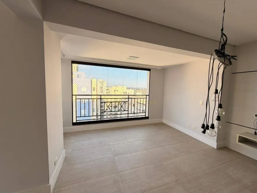 Apartamento com 4 quartos para alugar, 270m2 em Sao Jose Dos Campos - SP - imagem 6 Foto 6 de Apartamento com 4 quartos para alugar, 270m2 em Sao Jose Dos Campos - SP