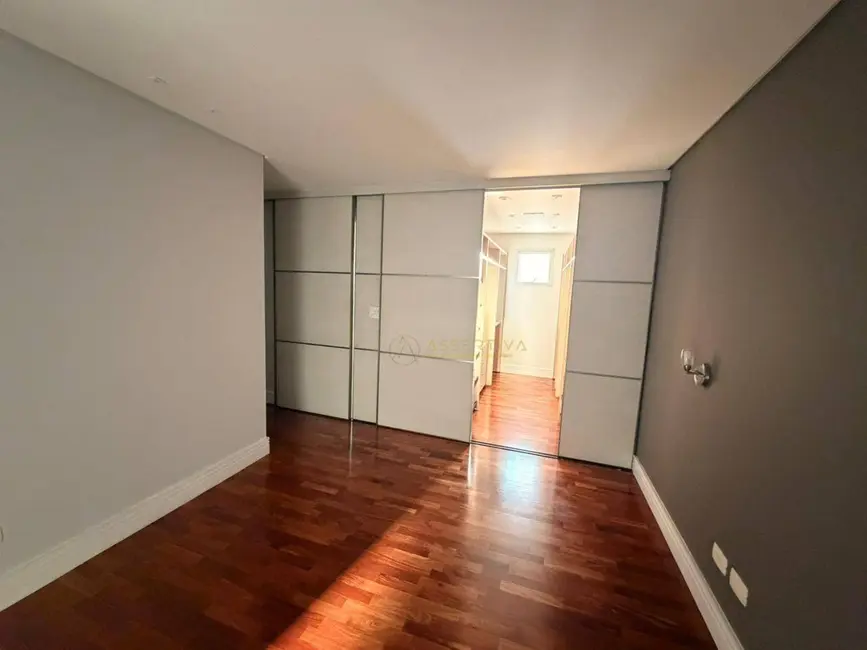 Apartamento com 4 quartos para alugar, 270m2 em Sao Jose Dos Campos - SP - imagem 7 Foto 7 de Apartamento com 4 quartos para alugar, 270m2 em Sao Jose Dos Campos - SP