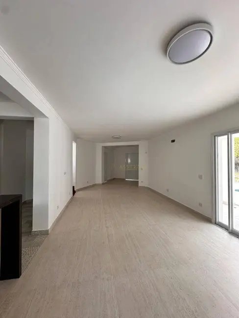Casa de Condomínio com 4 quartos à venda, 1000m2 em Guararema - SP - imagem 3 Foto 3 de Casa de Condomínio com 4 quartos à venda, 1000m2 em Guararema - SP