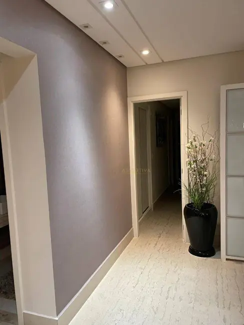 Apartamento com 4 quartos à venda, 183m2 em Sao Jose Dos Campos - SP - imagem 2 Foto 2 de Apartamento com 4 quartos à venda, 183m2 em Sao Jose Dos Campos - SP