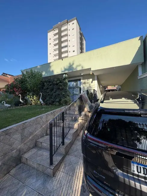 Foto 4 de Casa com 3 quartos à venda, 300m2 em Sao Jose Dos Campos - SP