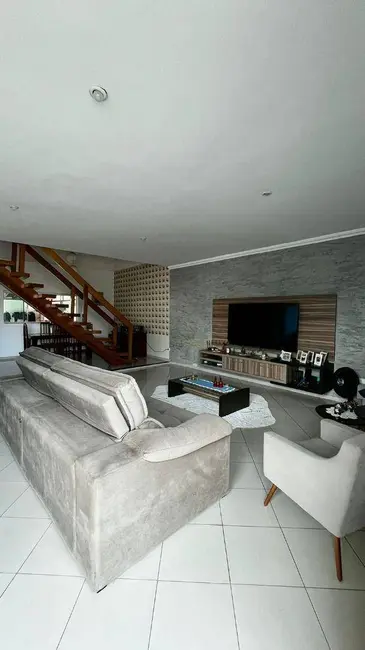 Foto 6 de Casa de Condomínio com 3 quartos à venda, 300m2 em Tremembe - SP