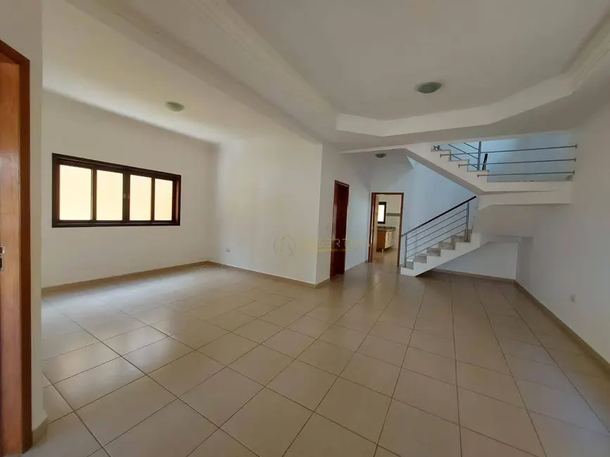Casa de Condomínio com 3 quartos à venda, 300m2 em Sao Jose Dos Campos - SP - imagem 5 Foto 5 de Casa de Condomínio com 3 quartos à venda, 300m2 em Sao Jose Dos Campos - SP
