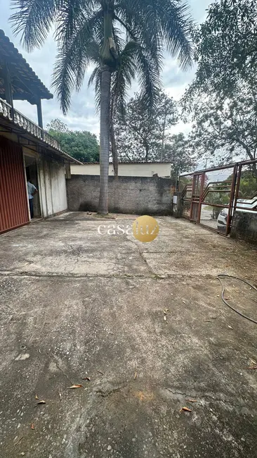 Foto 3 de Casa com 2 quartos à venda, 1000m2 em Sarzedo - MG