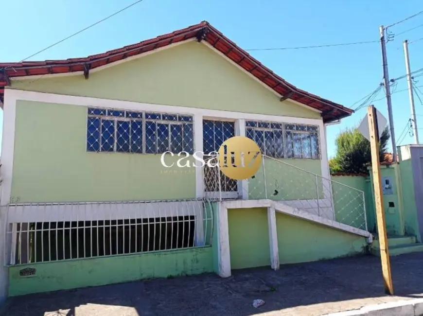 Foto 1 de Casa com 3 quartos à venda, 360m2 em Centro, Sarzedo - MG