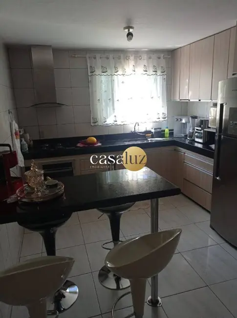 Foto 8 de Casa com 3 quartos à venda, 360m2 em Centro, Sarzedo - MG