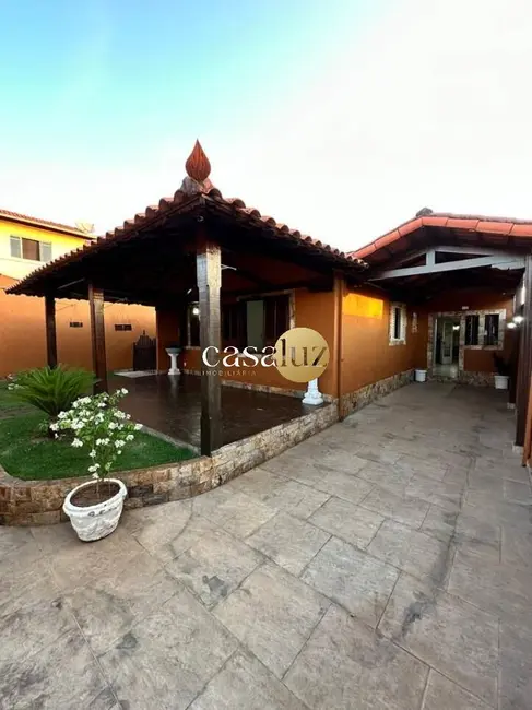 Foto 1 de Casa com 3 quartos à venda, 267m2 em Sarzedo - MG