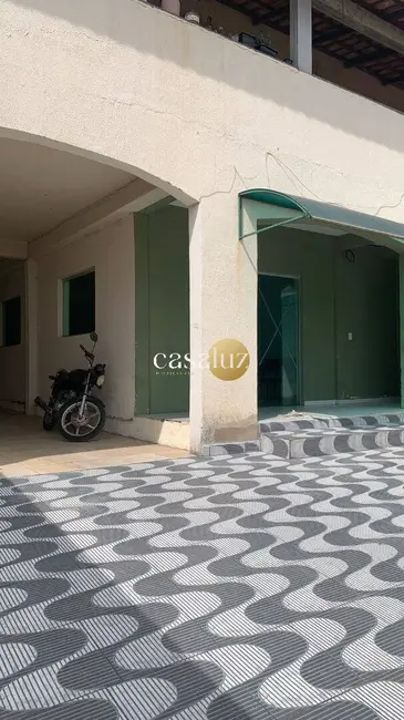 Foto 1 de Casa com 6 quartos à venda, 363m2 em Centro, Sarzedo - MG