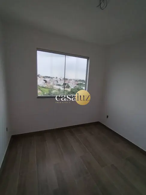 Foto 4 de Cobertura com 3 quartos à venda, 115m2 em Sarzedo - MG