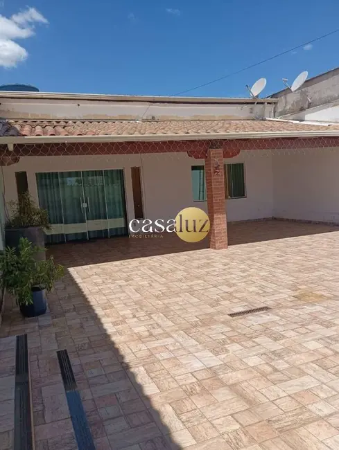 Foto 2 de Casa com 3 quartos à venda, 360m2 em Sarzedo - MG