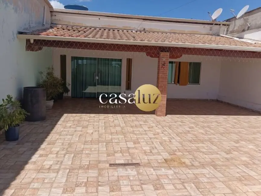 Foto 1 de Casa com 3 quartos à venda, 360m2 em Sarzedo - MG