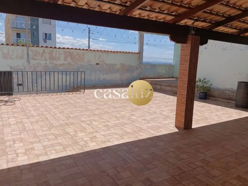 Foto 5 de Casa com 3 quartos à venda, 360m2 em Sarzedo - MG