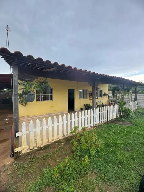Foto 1 de Chácara com 3 quartos à venda, 1780m2 em Bandeirinhas, Betim - MG