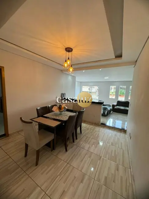 Foto 2 de Casa com 3 quartos à venda, 220m2 em Contagem - MG