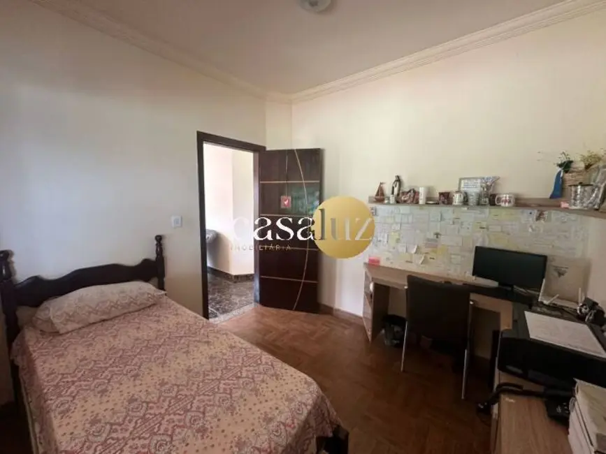 Foto 6 de Casa com 4 quartos à venda, 277m2 em Mario Campos - MG