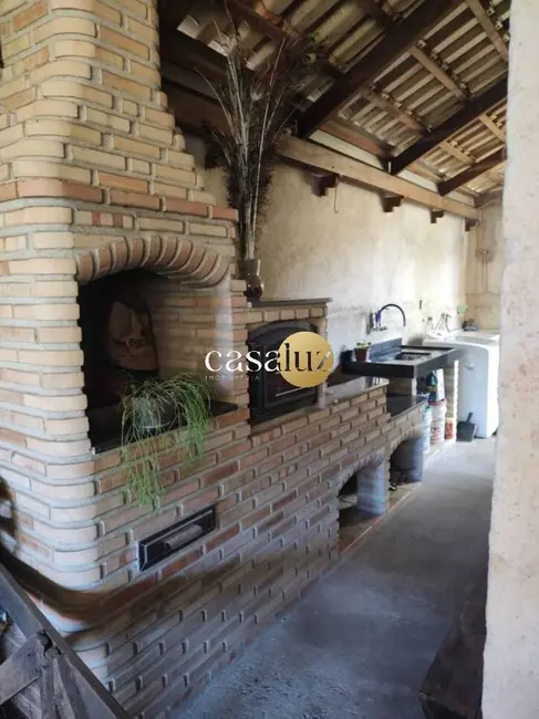 Foto 1 de Casa com 3 quartos à venda, 360m2 em Sarzedo - MG