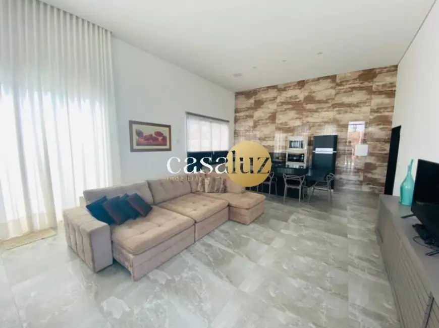 Foto 8 de Casa com 4 quartos à venda, 1028m2 em Sarzedo - MG