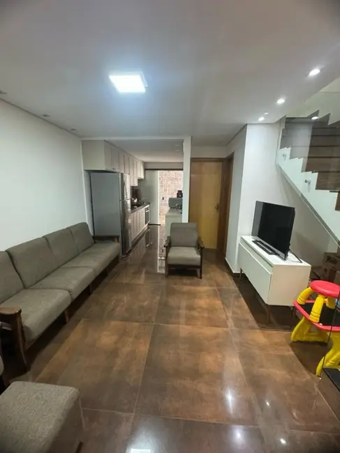 Foto 1 de Casa com 3 quartos à venda em Sarzedo - MG