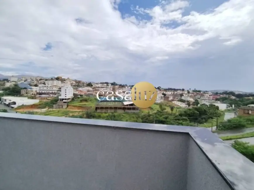 Foto 2 de Cobertura com 3 quartos à venda, 115m2 em Sarzedo - MG