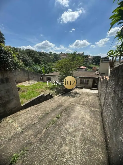 Foto 2 de Casa com 2 quartos à venda, 360m2 em Sarzedo - MG