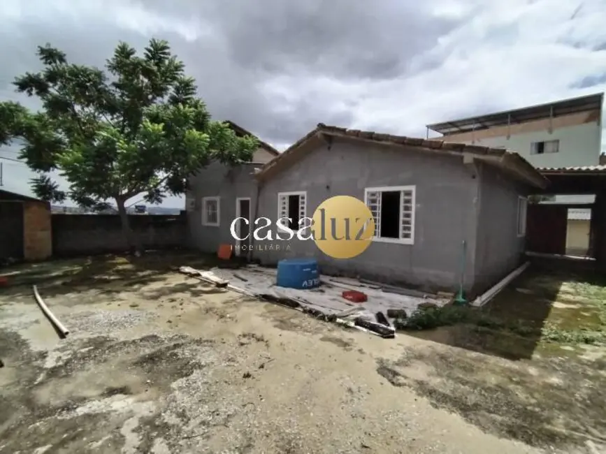 Foto 2 de Casa com 4 quartos à venda, 130m2 em Sarzedo - MG