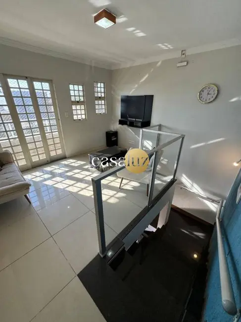Foto 5 de Casa com 4 quartos à venda, 189m2 em Sarzedo - MG