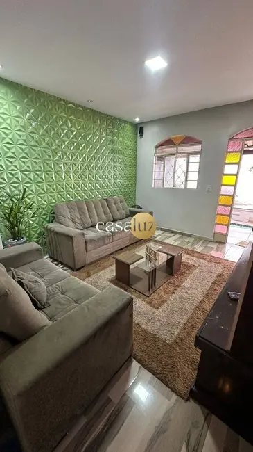Foto 6 de Casa com 3 quartos à venda, 210m2 em Sarzedo - MG