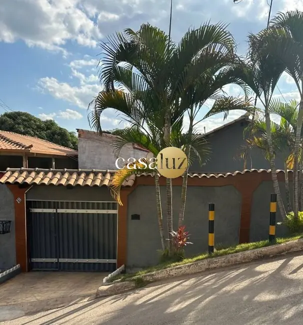 Foto 2 de Casa com 3 quartos à venda, 210m2 em Sarzedo - MG